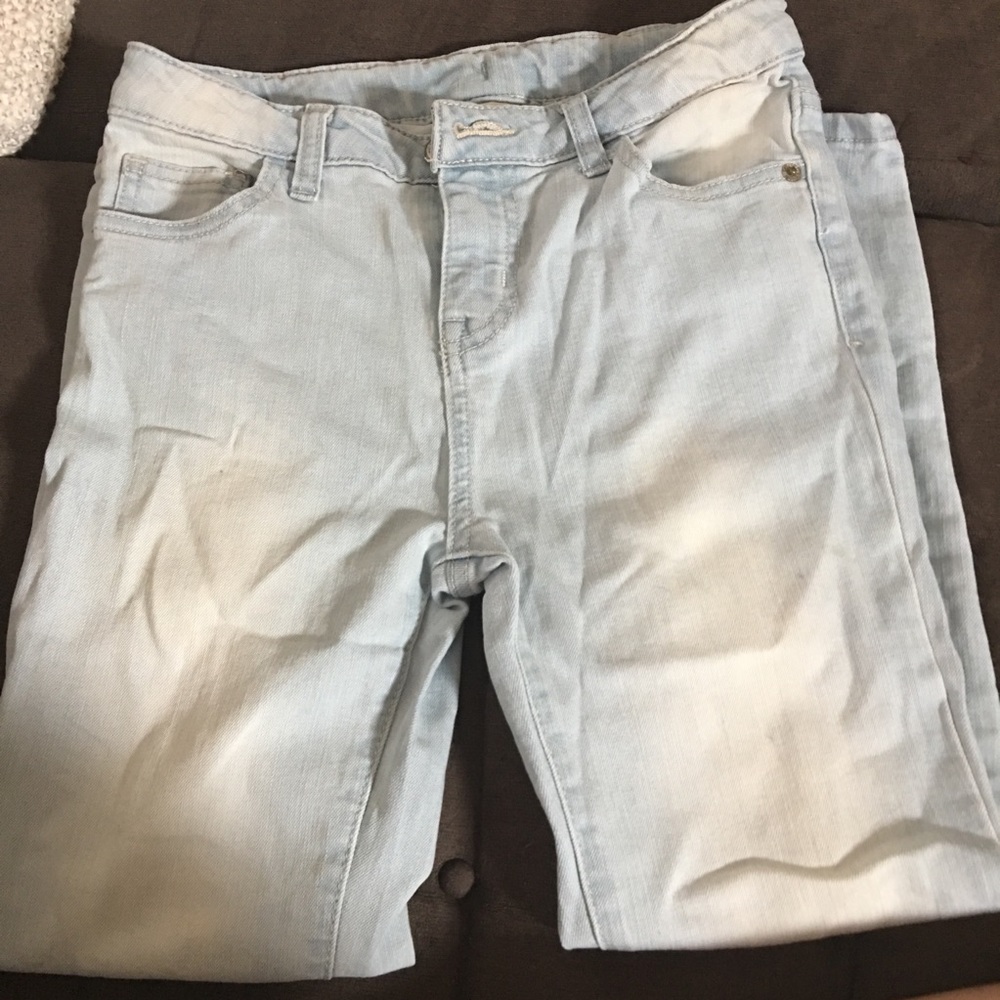 light cherokee skinny jeans!